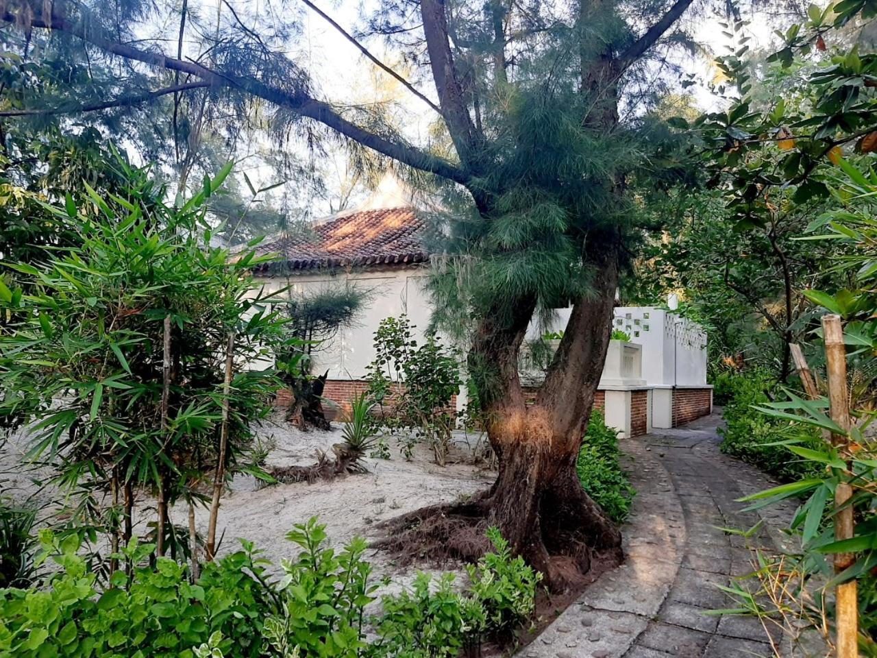 Villa Louise Hue Beach Boutique Hotel Exterior foto