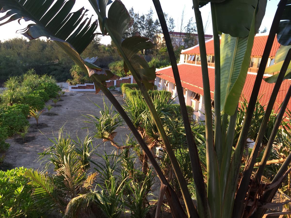 Villa Louise Hue Beach Boutique Hotel Exterior foto